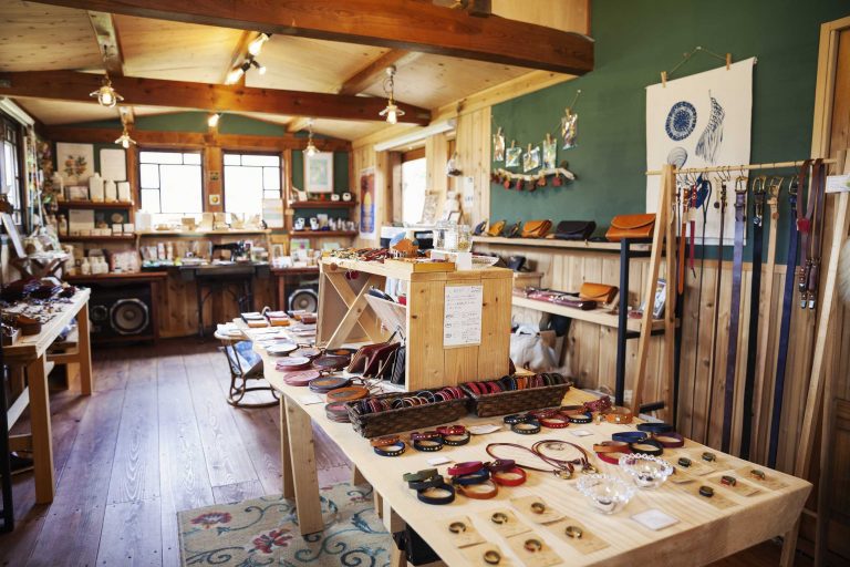 How to Design Your Own Wood Jewelry: From Idea to Reality